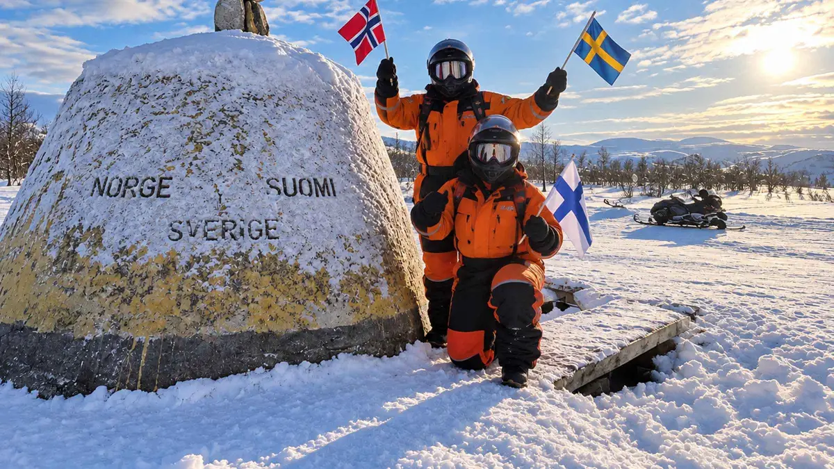 A snowmobile and reindeer sledding combination tour from Tromsø in Arctic winter